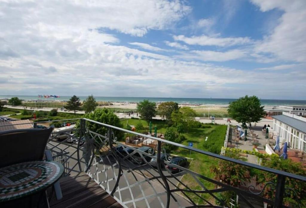 Villa Seeblick Warnemuende - Fewo Mit Meerblick Und Balkon Direkt Am Strand Fuer 2-4 Pers Rostock Exterior photo